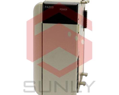 PLC OMRON CQM1-PA203