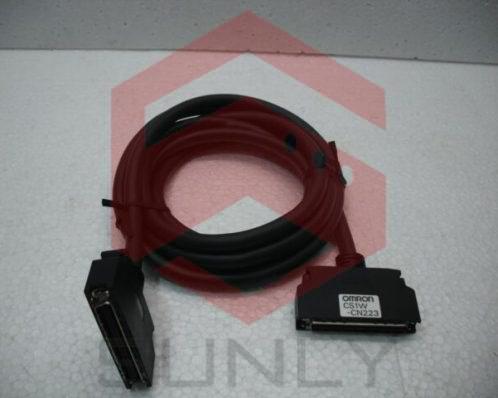 PLC OMRON CS1W-CN223