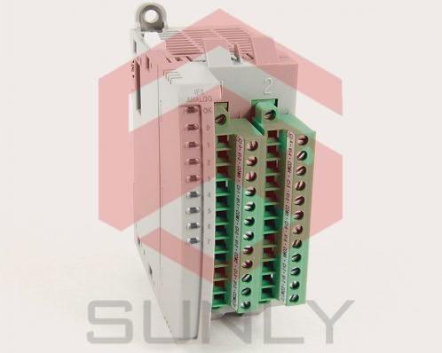 Allen Bradley PLC Micro  850 2085 IF8 