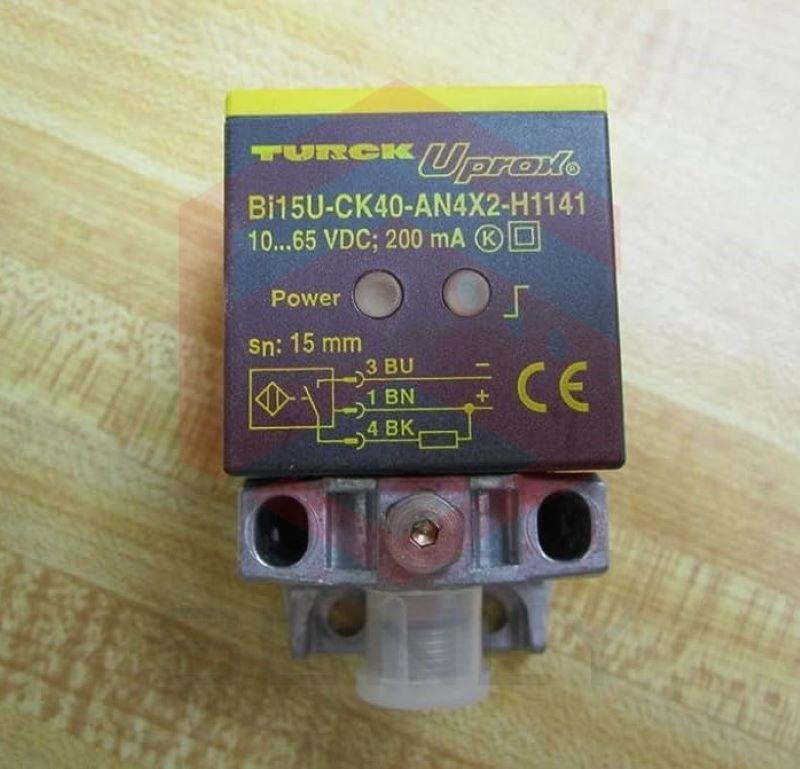 Cảm biến khoảng cách cảm ứng Turck 1538100 BI15U-CK40-AN4X2-H1141
